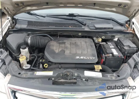 2013 Chrysler Town & Country Touring z USA, uszkodzony, nr VIN 2C4RC1BG3DR526598